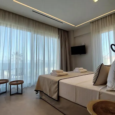 Hotel Niriides Palace *