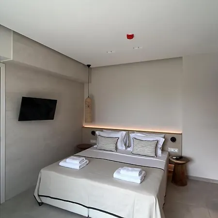 Hotel Niriides Palace *